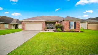 4676 Aubrey Ann Dr, Addis, LA 70710