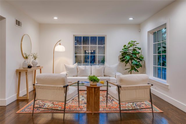 2230 Kessler Parkway, Dallas, TX 75208