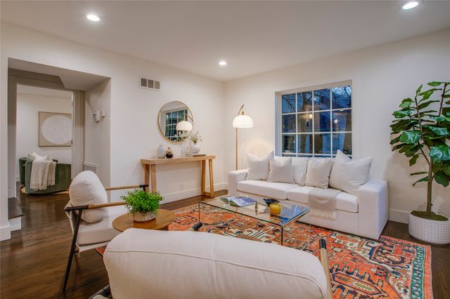 2230 Kessler Parkway, Dallas, TX 75208