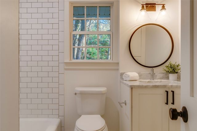 2230 Kessler Parkway, Dallas, TX 75208