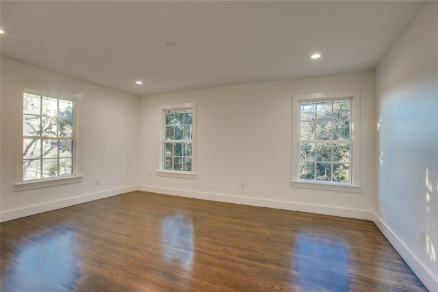 2230 Kessler Parkway, Dallas, TX 75208