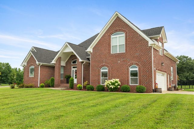 1027 Founders Ln, Portland, TN 37148