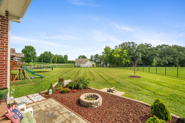 1027 Founders Ln, Portland, TN 37148