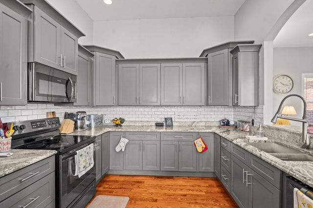 1027 Founders Ln, Portland, TN 37148