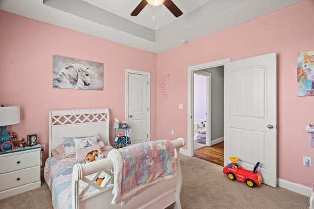 1027 Founders Ln, Portland, TN 37148