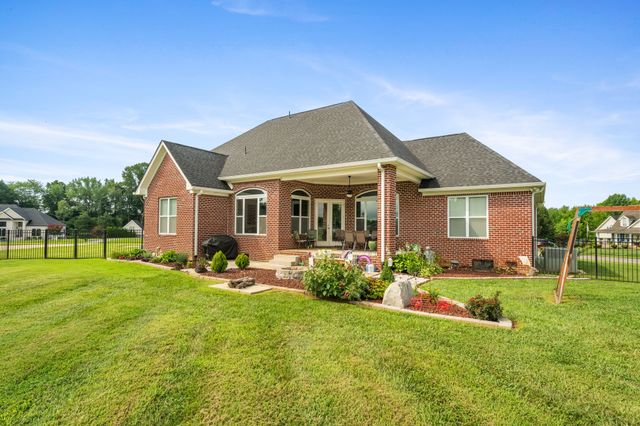 1027 Founders Ln, Portland, TN 37148