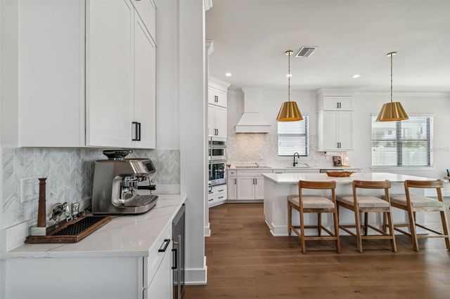 3016 W BALLAST POINT BOULEVARD, Tampa, FL 33611