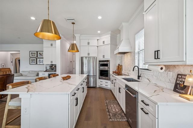 3016 W BALLAST POINT BOULEVARD, Tampa, FL 33611