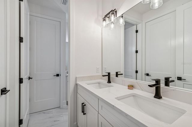 3016 W BALLAST POINT BOULEVARD, Tampa, FL 33611