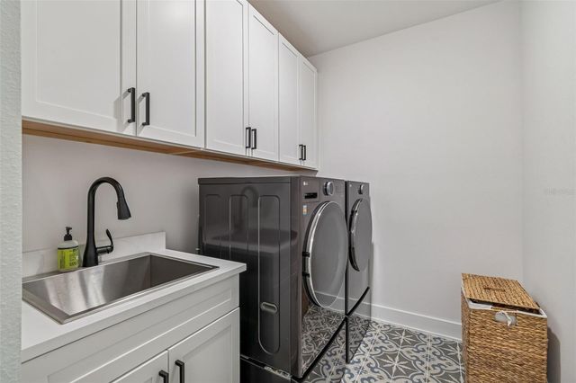 3016 W BALLAST POINT BOULEVARD, Tampa, FL 33611