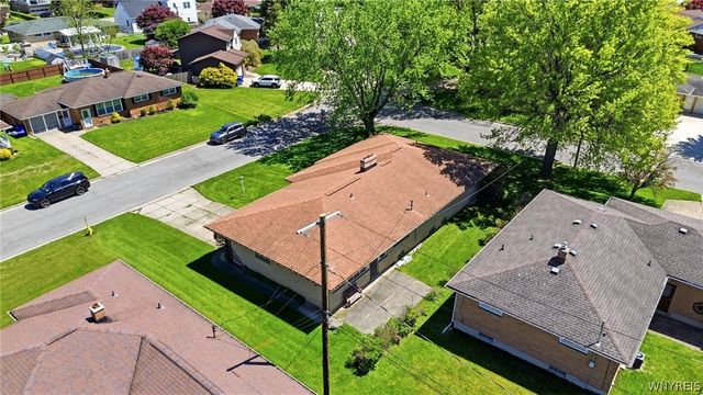 26 Brian Lane, West Seneca, NY 14224