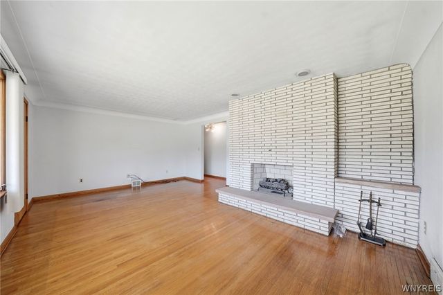 26 Brian Lane, West Seneca, NY 14224