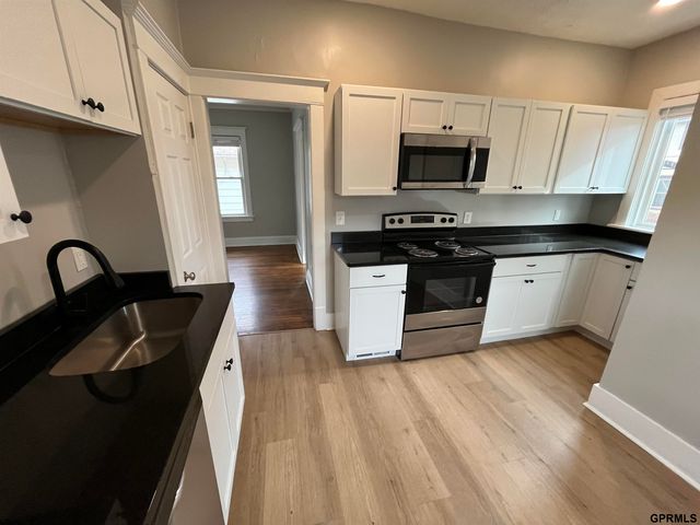 3219 Charles Street, Omaha, NE 68131