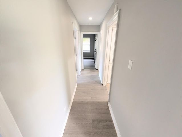 2819 Dragonwick Drive, Houston, TX 77045
