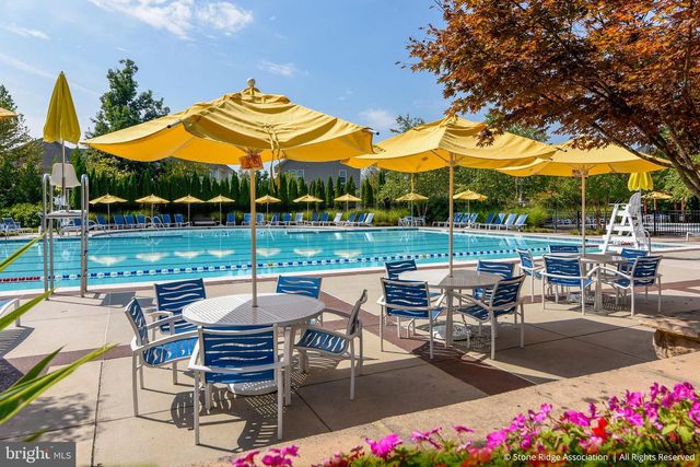 24628 BYRNE MEADOW SQ #300, Aldie, VA 20105