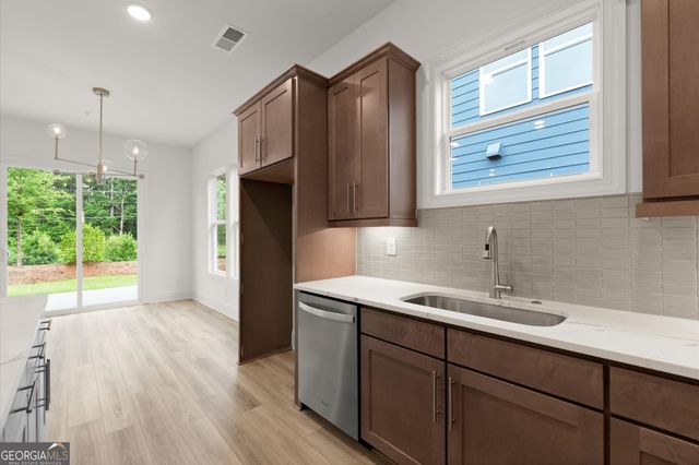 252 Vinca Circle NW, Kennesaw, GA 30144