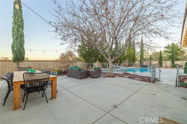41002 Flagstone Street, Palmdale, CA 93551