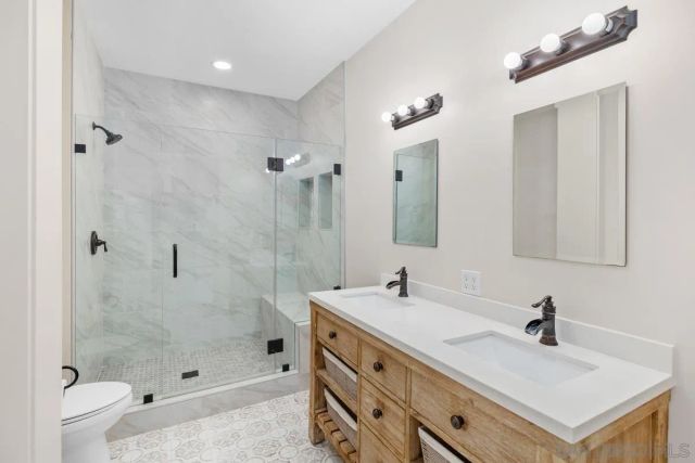 5845 Friars 1201, San Diego, CA 92110