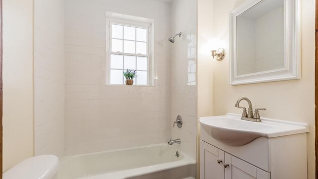 1804 Pleasantville Road, Lancaster, OH 43130