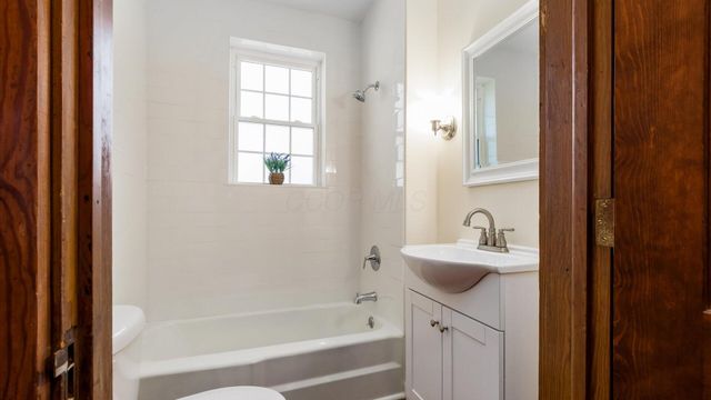 1804 Pleasantville Road, Lancaster, OH 43130