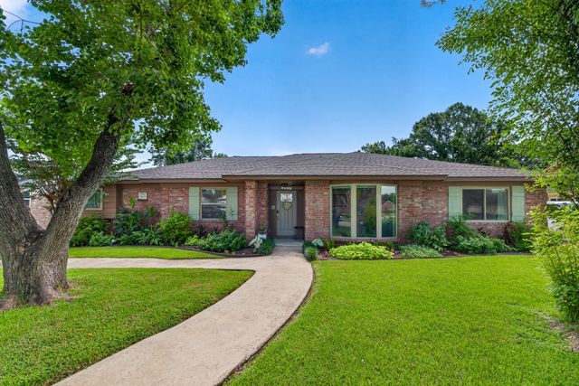 2927 Cypress Point Drive, Missouri City, TX 77459