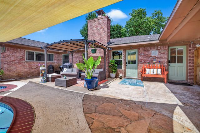 2927 Cypress Point Drive, Missouri City, TX 77459