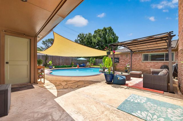2927 Cypress Point Drive, Missouri City, TX 77459