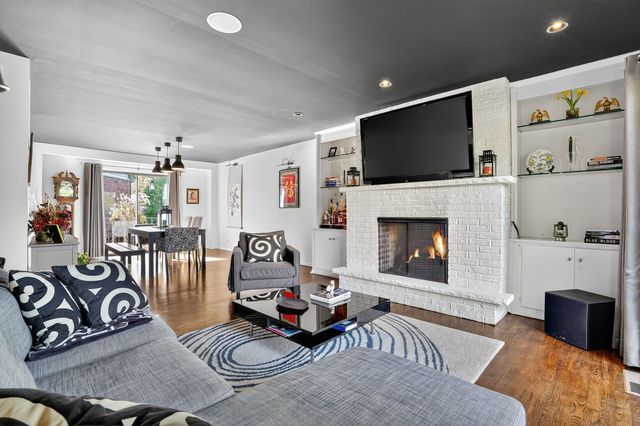 1403 SHERIDAN Road, Wilmette, IL 60091