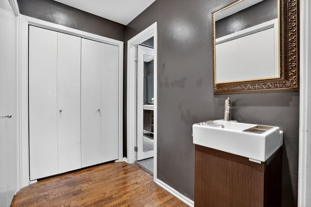 1403 SHERIDAN Road, Wilmette, IL 60091