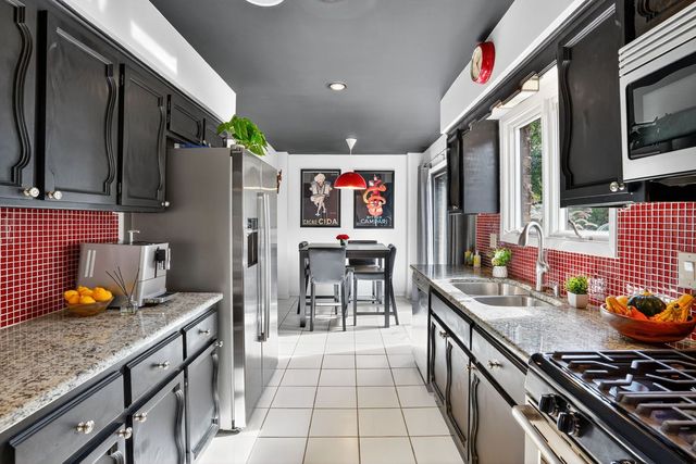 1403 SHERIDAN Road, Wilmette, IL 60091