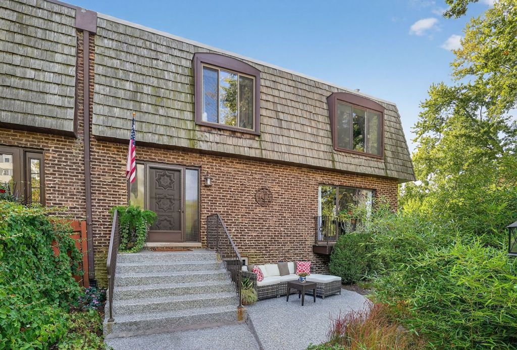 1403 SHERIDAN Road, Wilmette, IL 60091