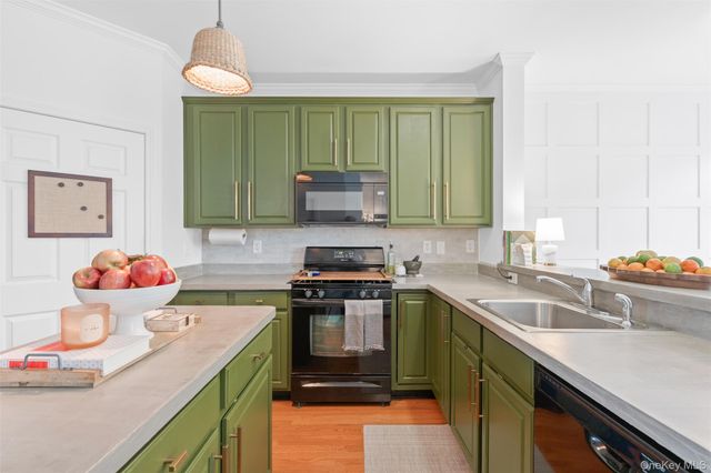 13 Gillian Court, Monroe, NY 10950