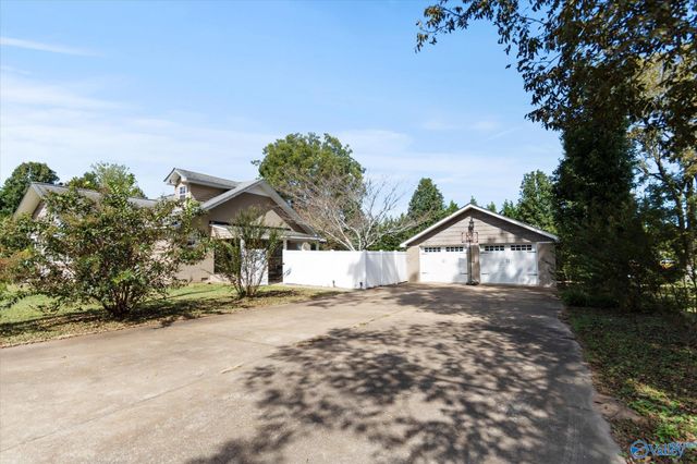 1249 Sardis Drive, Boaz, AL 35956