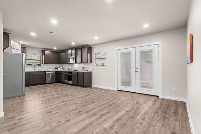 420 Huntingdon Drive, Irving, TX 75061