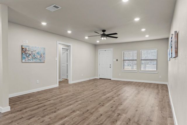 420 Huntingdon Drive, Irving, TX 75061