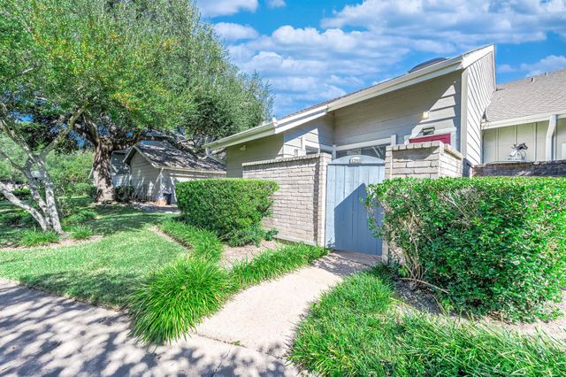 12910 Wirevine Ln, Houston, TX 77072