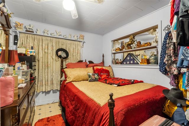 208 W Sycamore Street, Fayetteville, AR 72703