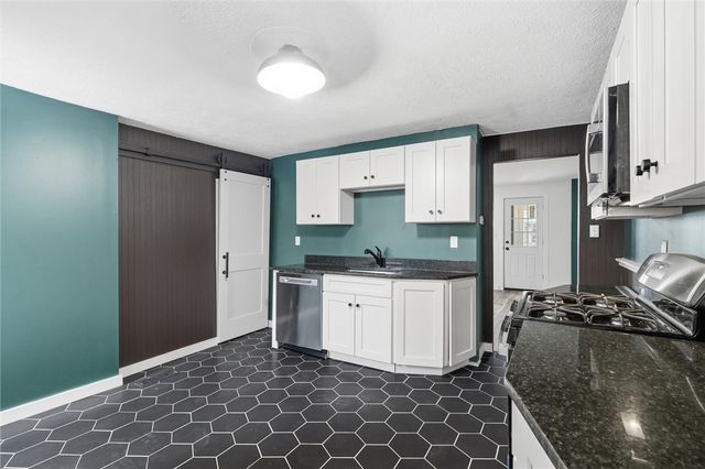 236 E 18th Ave, Homestead, PA 15120