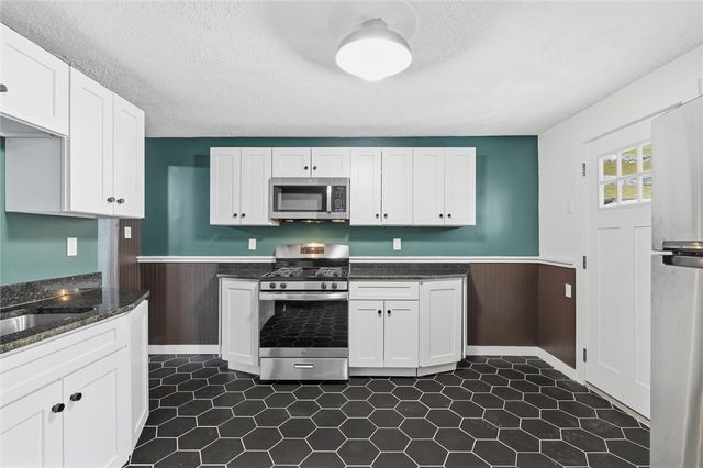 236 E 18th Ave, Homestead, PA 15120