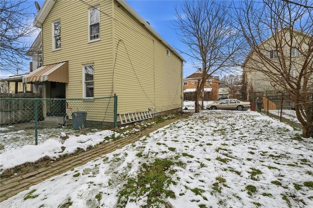 236 E 18th Ave, Homestead, PA 15120