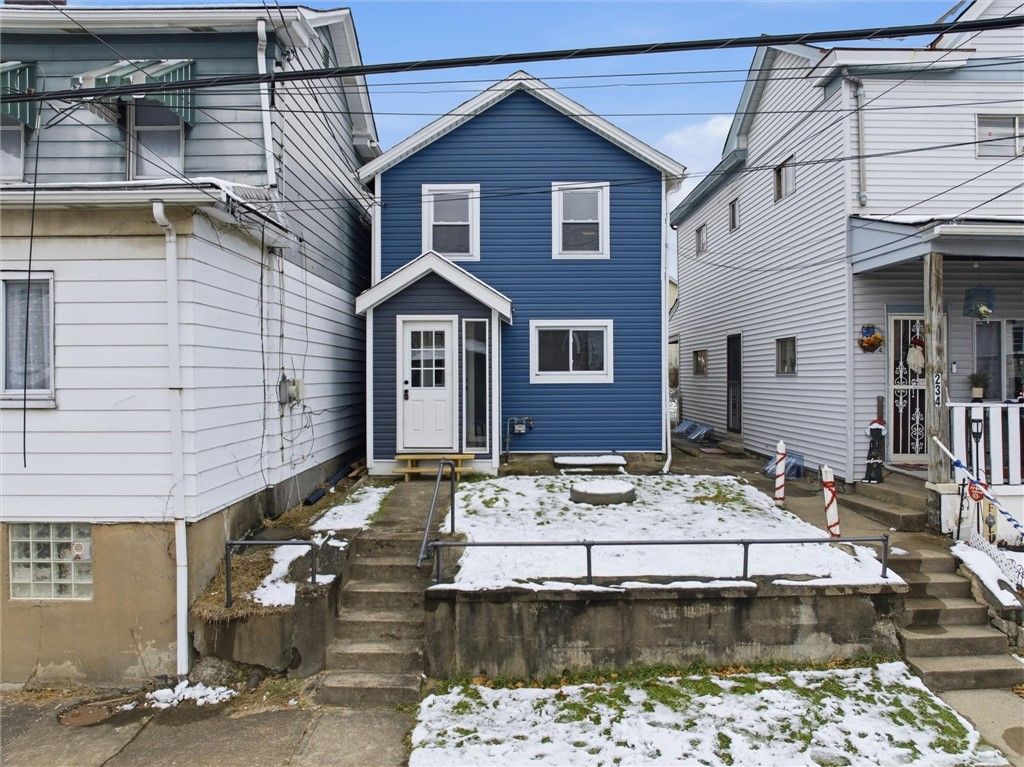 236 E 18th Ave, Homestead, PA 15120