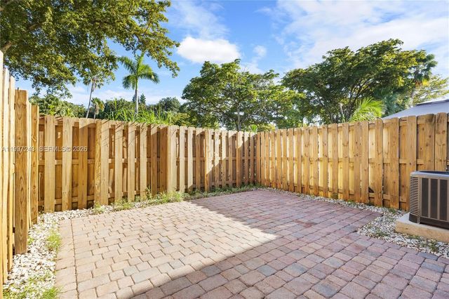 15075 SW 113th Ter, Miami, FL 33196