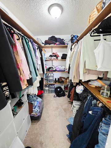 2519 Nutmeg, Manhattan, KS 66502