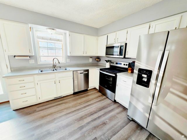 2519 Nutmeg, Manhattan, KS 66502