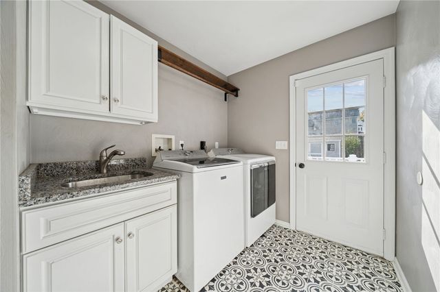 227 Sandworks Rd, Hempfield Twp, PA 15639