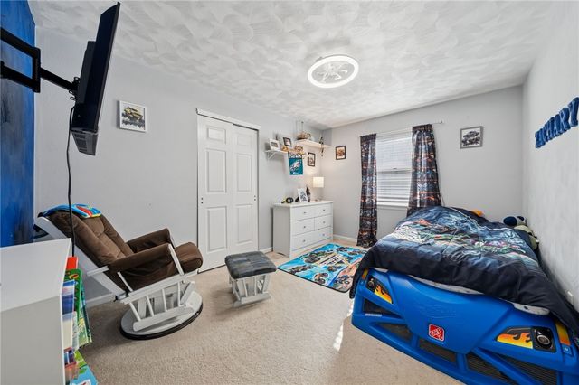 227 Sandworks Rd, Hempfield Twp, PA 15639