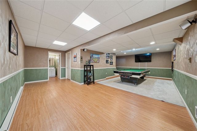 227 Sandworks Rd, Hempfield Twp, PA 15639