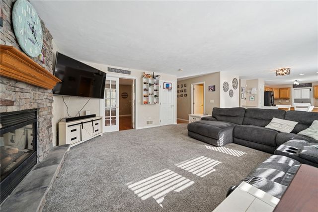 227 Sandworks Rd, Hempfield Twp, PA 15639