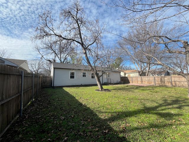118 Nichols Street, Irving, TX 75060