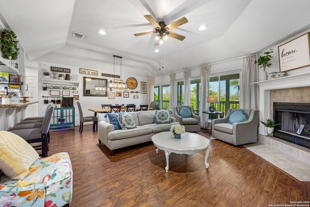 34 river oak, Seguin, TX 78155